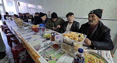 Kütahya'da 45 yıllık "Askıda iftar" geleneği