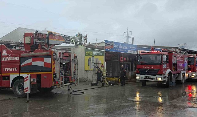 Kütahya'da Fatih Sanayi Sitesi'nde yangın