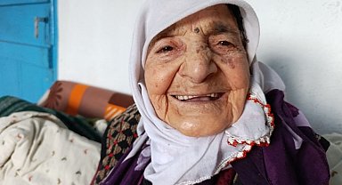 Kütahya'nın asırlık çınarı Dudu Teyze, iki devri birden yaşadı