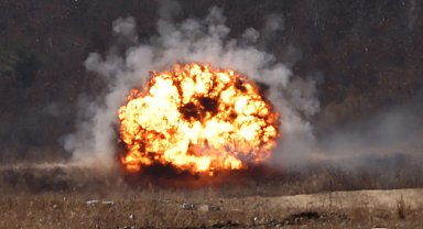 Kuzey Kore'de tank birliklerinin katılımıyla taktik saldırı tatbikatı