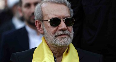 Laricani: "Trump, Netanyahu'nun palyaçoluklarıyla ABD halkını İran'la haksız bir savaşa sürükledi"