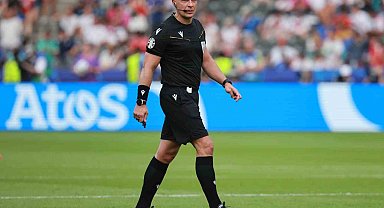 Liverpool - Galatasaray maçını Szymon Marciniak yönetecek