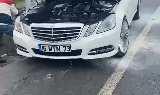 Lüks otomobil küle dönmeden söndürüldü