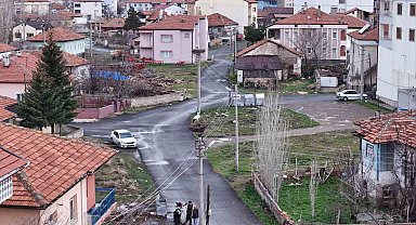 Mahallenin maskotu oldular, baharla birlikte yuvalarına döndüler