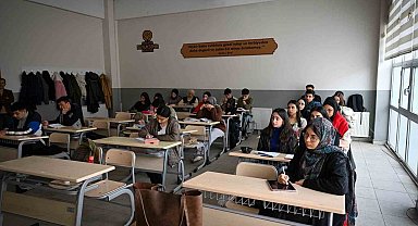 Malatya Büyükşehir Belediyesi'nden gençlerin üniversite hedefine destek