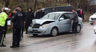 Malatya'da 5 araçlı zincirleme kaza: 4 yaralı