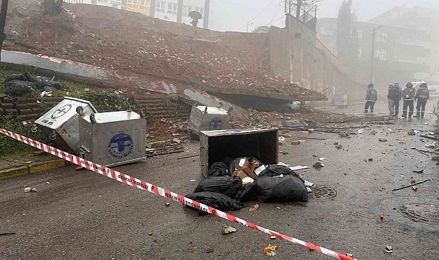 Maltepe'de okulun istinat duvarı çöktü: Araç kullanılamaz hale geldi