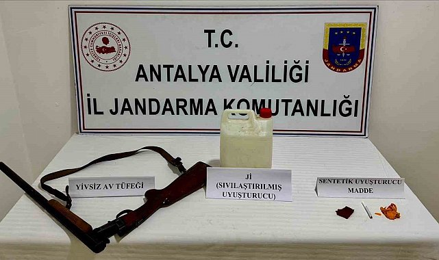 Manavgat'ta uyuşturucu operasyonunda 2 şüpheliye adli işlem