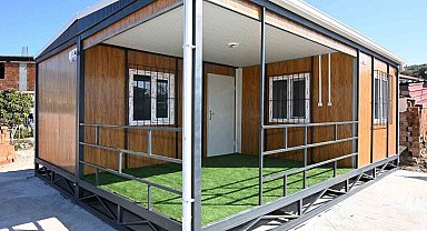 Manisa'da yağmurda evleri kullanılamaz hale gelen ailenin yeni yuvası büyükşehirden