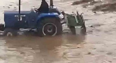 Mardin'de sağanak hayatı olumsuz etkiledi