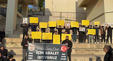 Marmaris'te teknedeki kavgada hayatını kaybeden gencin davası başladı: Adliye önünde "adalet istiyoruz" sesi yükseldi