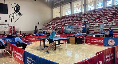 Masa tenisinin kalbi Eskişehir'de attı: 120 sporcu kıyasıya yarıştı