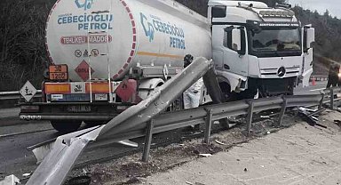 Mazot yüklü tanker kontrolden çıkarak karşı şeride geçti