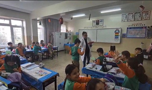 Mehmetçik'in mektupları öğrencilere ulaştı