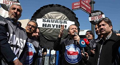 Memur-Sen, ABD Büyükelçiliği önüne siyah çelenk bıraktı