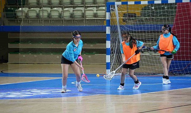 Menteşe'de Lakros rüzgarı