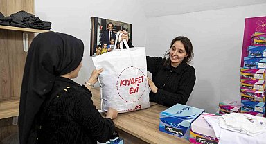 Mersin'de dar gelirli ailelerin çocuklarına bayramlık desteği