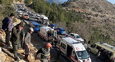 Mersin'de işçi servisi uçurumdan yuvarlandı: Ölü ve çok sayıda yaralı var