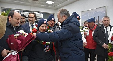 Meşaleler Dadaşların özel gururları için yandı