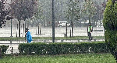 Meteorolojiden kuvvetli yağış uyarısı