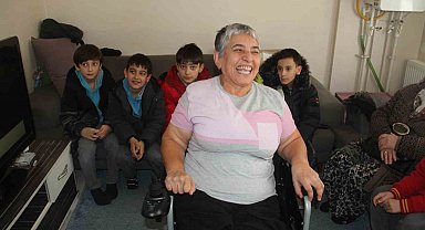 Minik öğrenciler engelli vatandaşın hayalini gerçekleştirdi