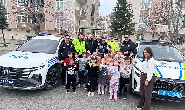 Minik öğrenciler polislik mesleğini yakından tanıdı