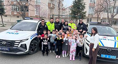 Minik öğrenciler polislik mesleğini yakından tanıdı