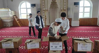 Minik yüreklerden büyük vefa: Kur'an kursu öğrencileri Ramazan sevinicini paylaştı