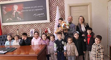 Miniklerden Tıp Bayramı'nda anlamlı buluşma