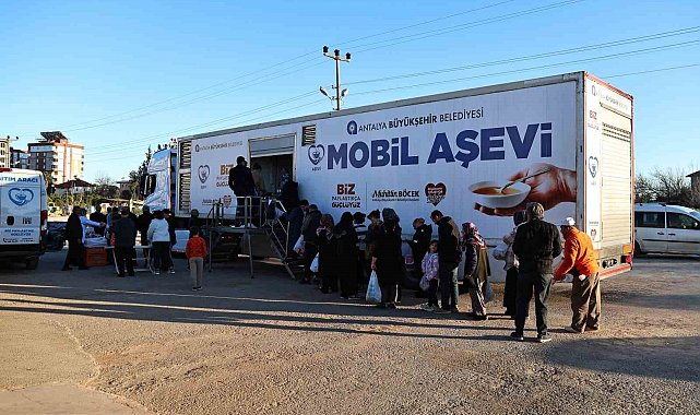 Mobil Aşevi Ramazan bereketini mahallelere taşıyor
