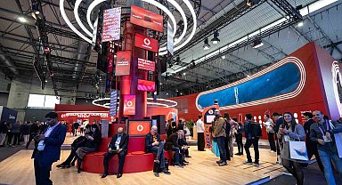 Mobil Dünya Kongresi'nde Vodafone standına yoğun ilgi