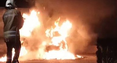 Motosiklet alevlere teslim oldu