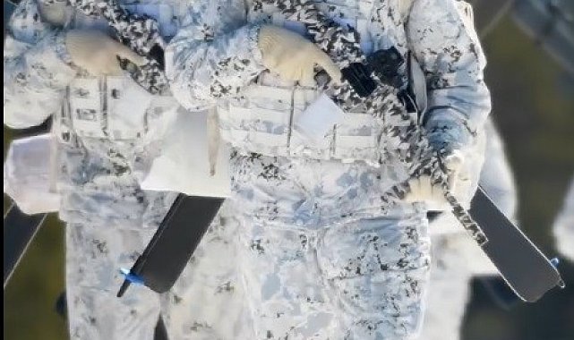 MSB komandoların Sarıkamış'ta dondurucu soğuktaki tatbikatını paylaştı