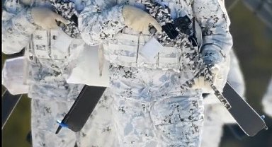 MSB komandoların Sarıkamış'ta dondurucu soğuktaki tatbikatını paylaştı