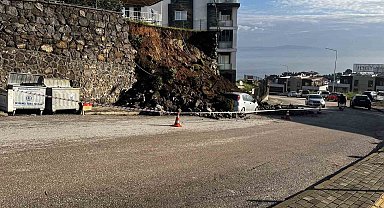 Mudanya'da yağmura dayanamayan istinat duvarı çöktü