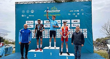 Muğla Büyükşehir Belediyesi Bisiklet Takımı Alanya'da birincilik kürsüsüne çıktı