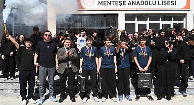 Muğla Menteşe Anadolu Lisesi'nde coşkulu karşılama