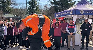 Muğla'da gerçeği aratmayan deprem tatbikatı