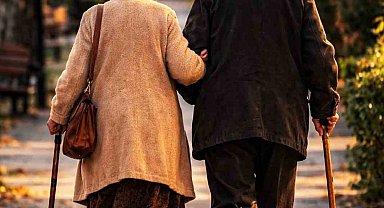 Muğla'lı kadınlar erkeklerden daha uzun yaşıyor