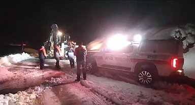 Muş'ta fırtınada mahsur kalan AFAD ekipleri kurtarıldı