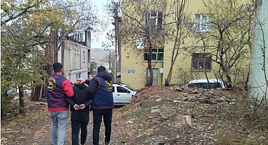 Muş'ta hapis cezası bulunan şahıs kovalamaca sonucu yakalandı