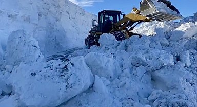 Muş'ta mahsur kalan vatandaşlar kurtarıldı