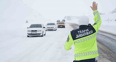 Muş'ta "dur" ihtarına uymayan sürücüye 215 bin TL ceza
