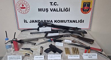 Muş'ta silah ve uyuşturucu operasyonu: 2 gözaltı