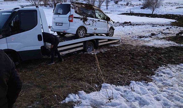 Niğde-Çamardı yolunda araç takla attı, 4 kişi yaralandı
