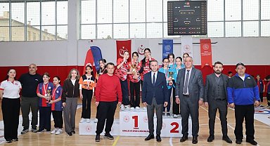 Niğde'de floor curlıng heyecanı yaşandı