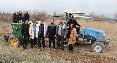 Niğde'de kadın kooperatifleriyle çörek otu ekimi tamamlandı