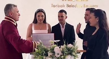 Nikah memuruna şaka yapmak istediler, asıl şakayı memur yaptı