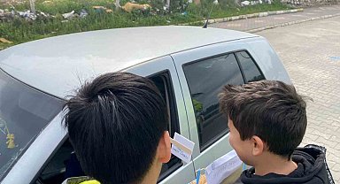 Öğrencilerden sürücülere hem sınav hem ikram