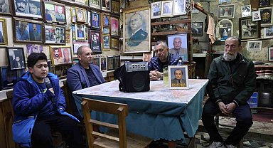 Ölüler Kıraathanesi'nde nostaljik bayramlaşma